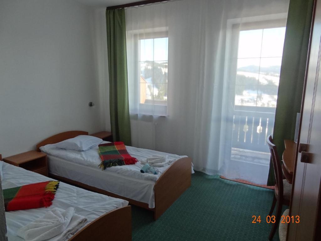 Alpenhof Pansion Hotel Slavske Quarto foto